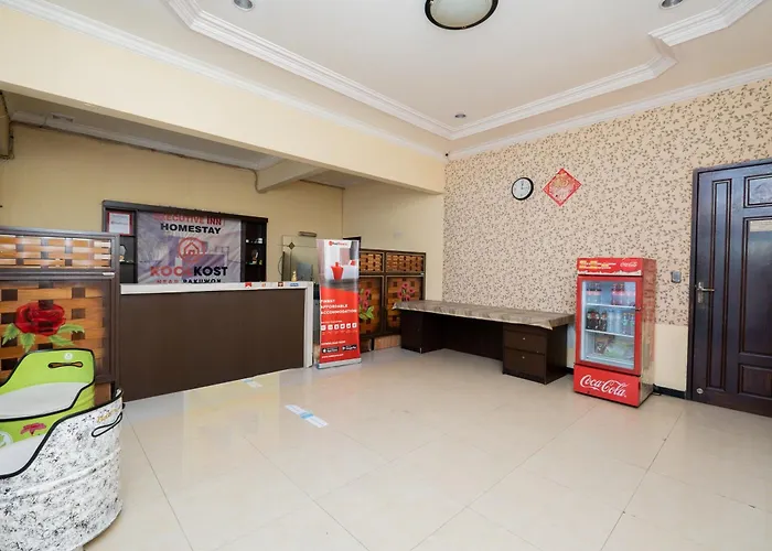 Reddoorz Near Bukit Darmo Golf Hotel Surabaya